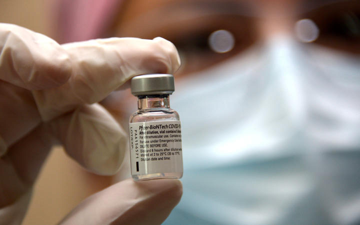 Health staff train up to administer Pfizer vaccine
